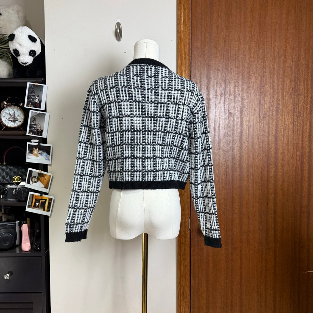 NWT Cardigan Women Size Medium Black and White Knit Crochet Cropped Button-up - Picture 4 of 16